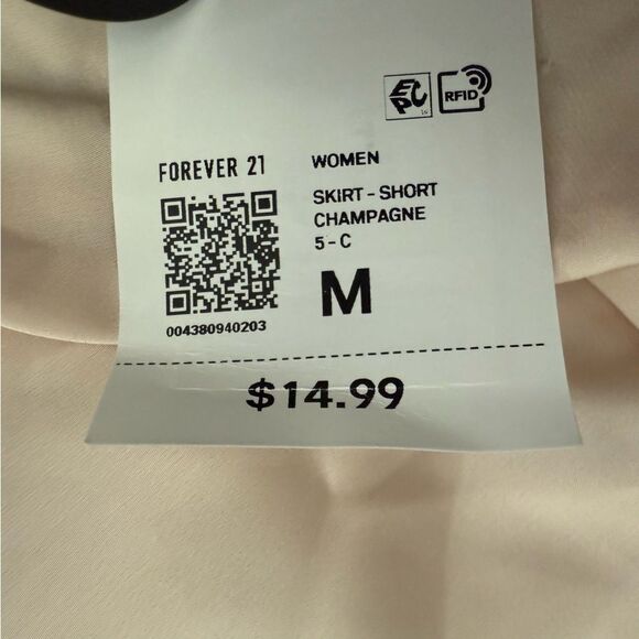 Forever 21 Slip Mini Skirt Resort Wear Cream Size  Medium - Picture 4 of 10